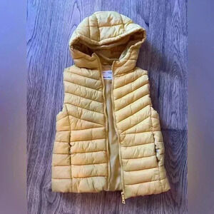 Boys Yellow Zara Puffer Hooded Vest Size 8-9